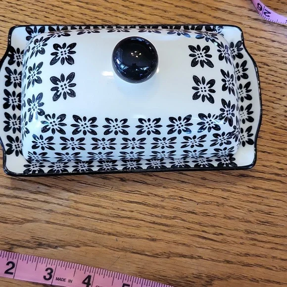 Signature Housewares Black and white Butter dish - Picture 3 of 8
